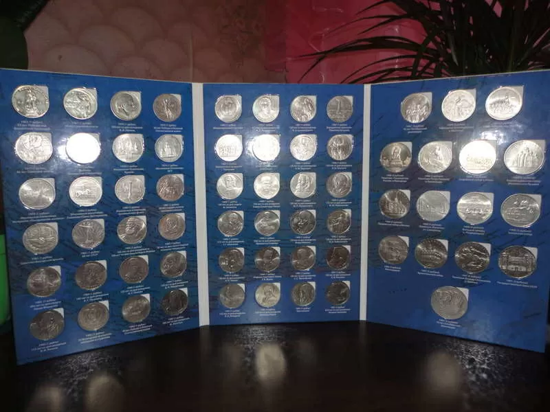 Куплю 10-ти рублевые биметаллические юбилейные монеты СССР